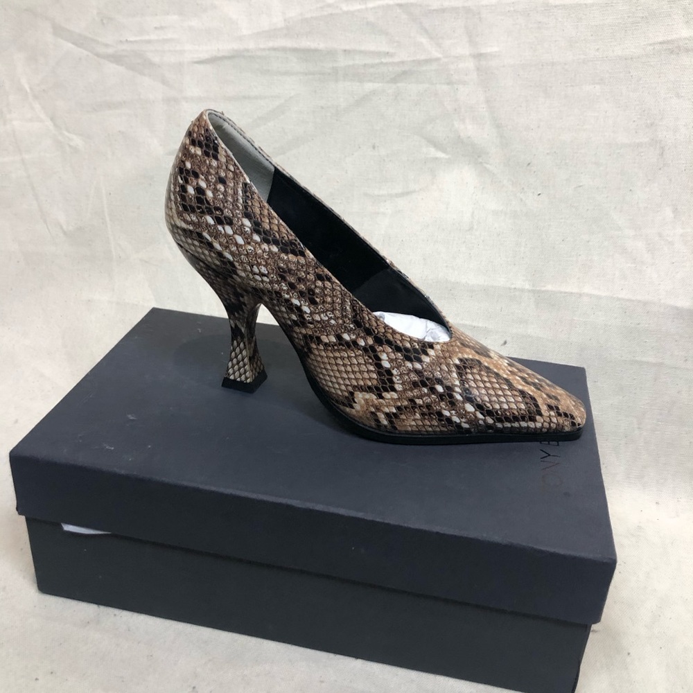 Snakeskin pumps